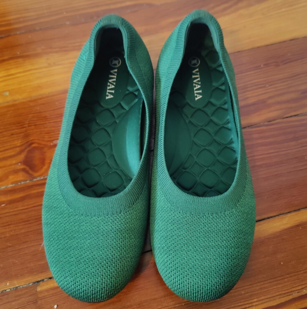 Vivaia Women’s Forest Green Knit Ballet Flats